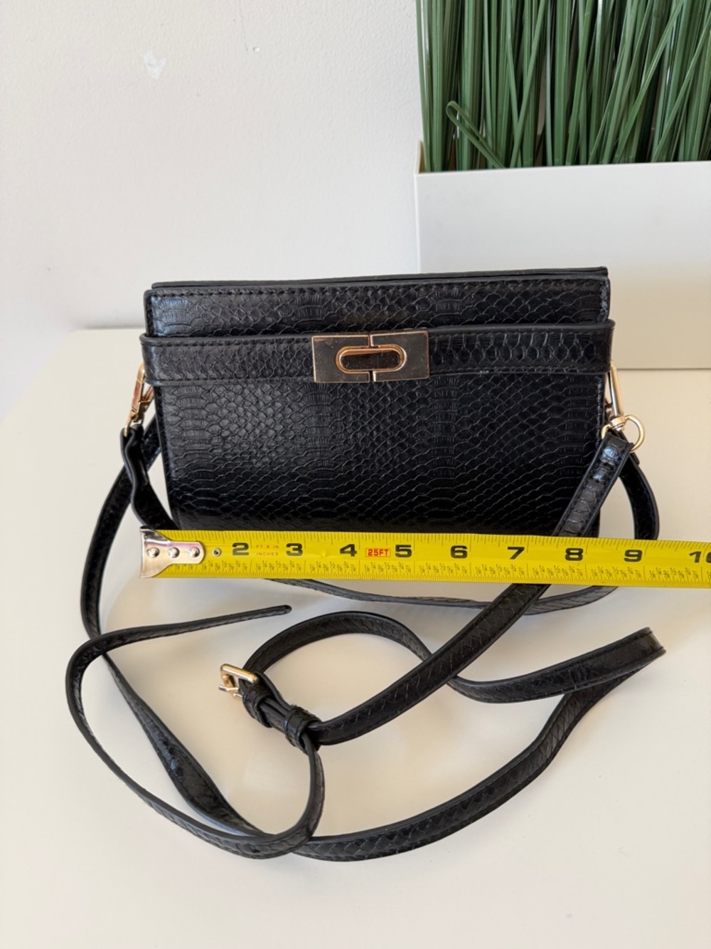 Black Faux-Snakeskin Crossbody Bag with Gold Hardware - Picture 4 of 7